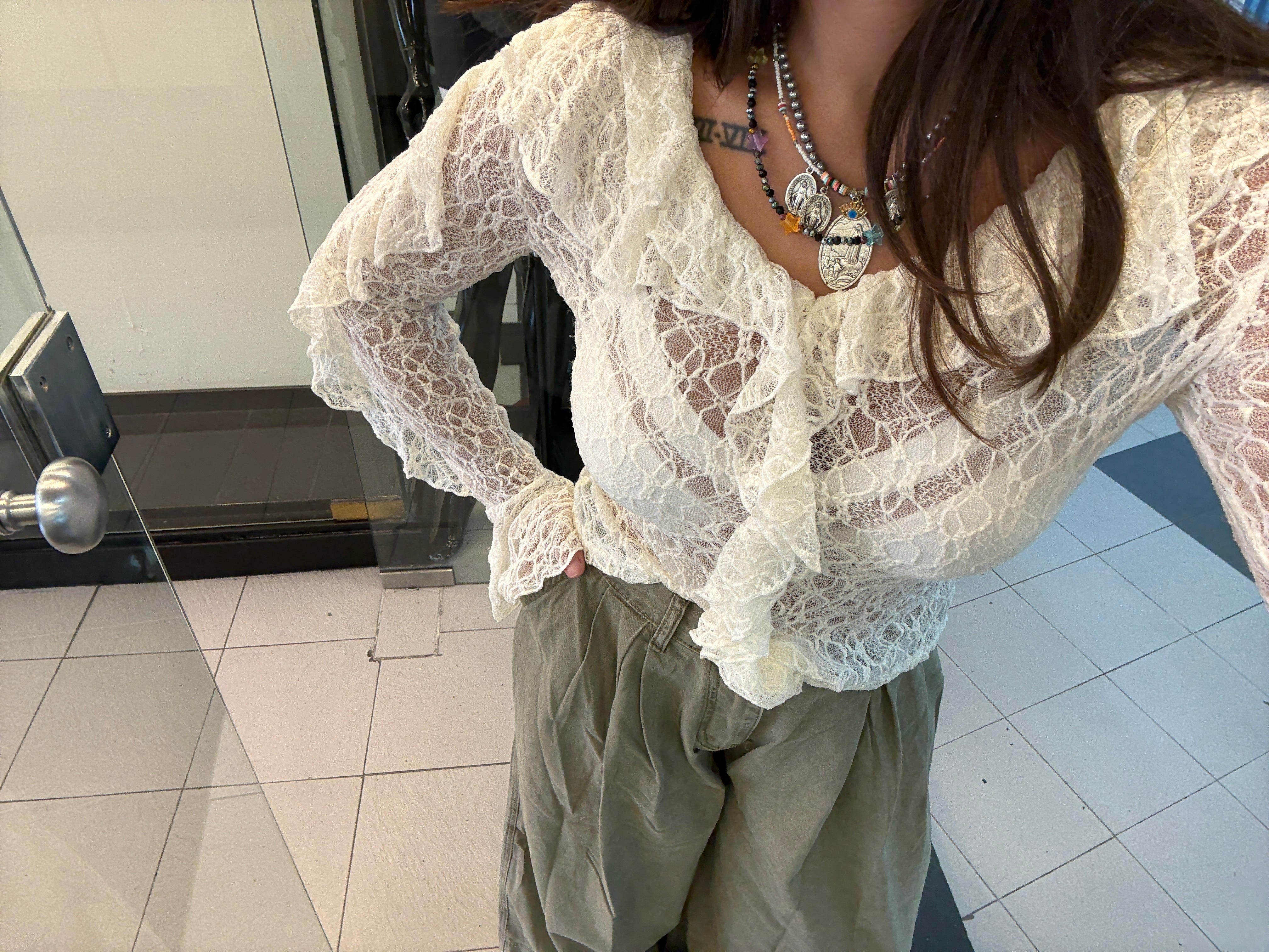 Maglia in pizzo con rouches